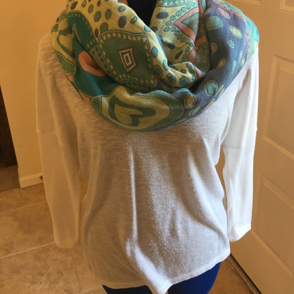 Beautiful knit top 🦋
